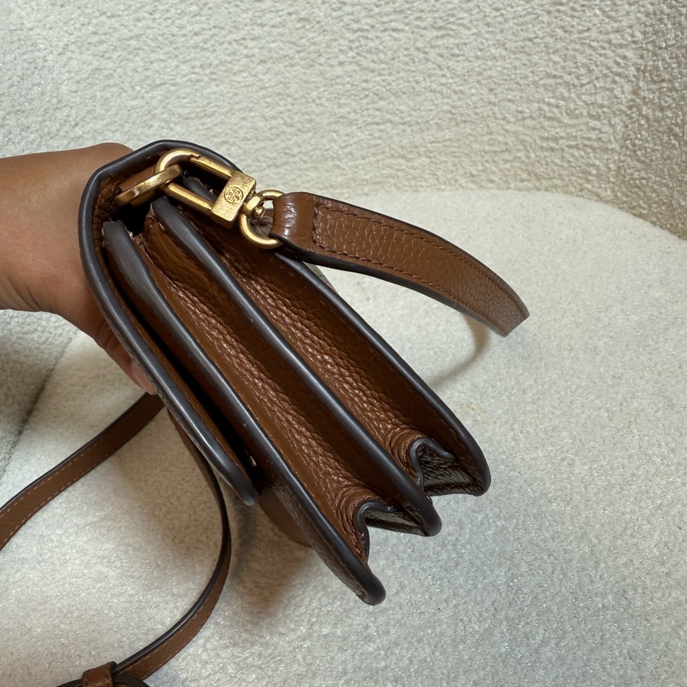 Tory Burch Tan Leather Crossbody Bag - Picture 9 of 11
